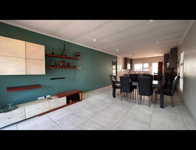 2 BEDROOM TOWNHOUSE FOR SALE IN ORIEL